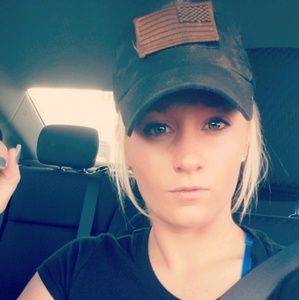 Meet your Posher, Cierra